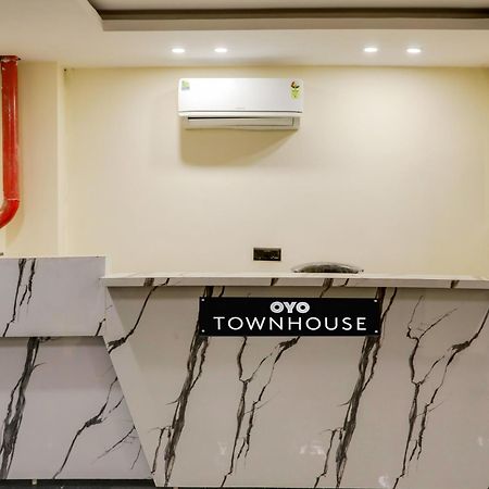 Townhouse Magnolia Corporate Stays Gurgaon Esterno foto