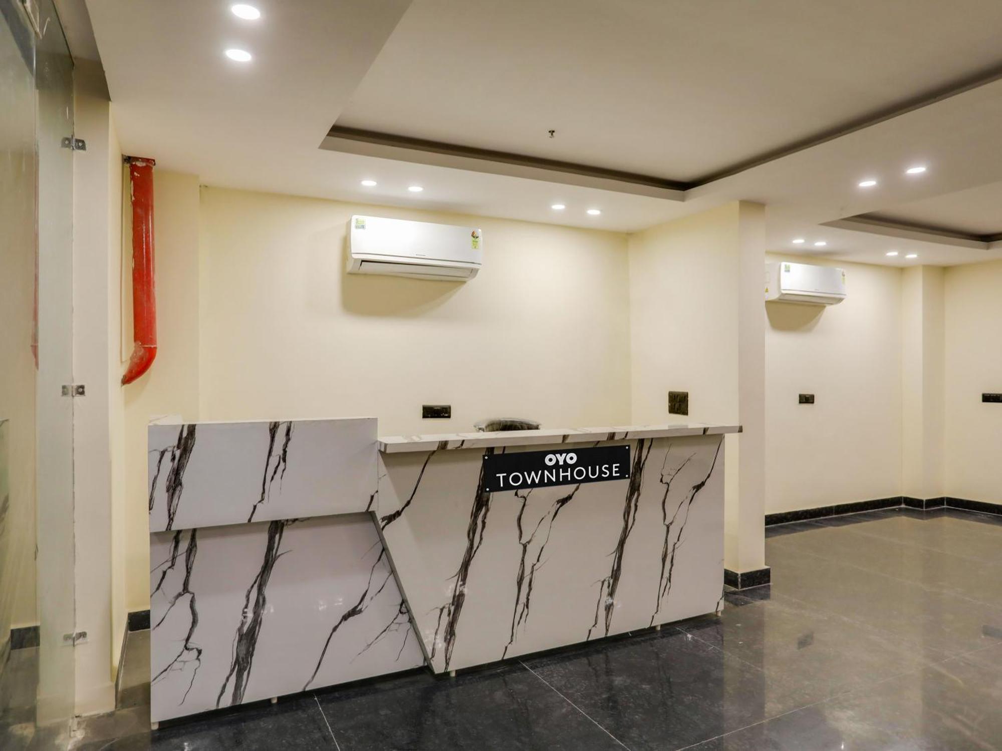 Townhouse Magnolia Corporate Stays Gurgaon Esterno foto