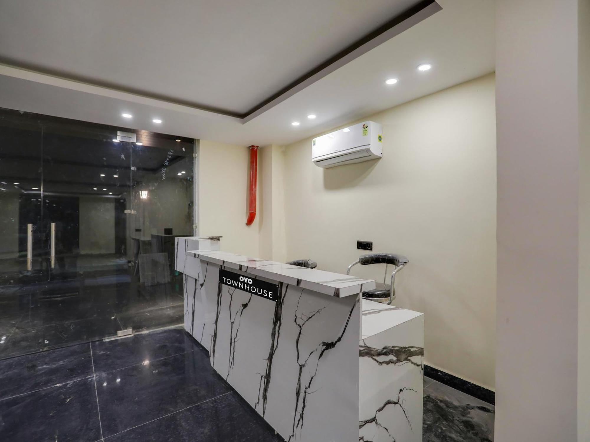 Townhouse Magnolia Corporate Stays Gurgaon Esterno foto